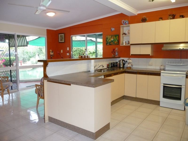 4 Hobson Drive, Brinsmead QLD 4870