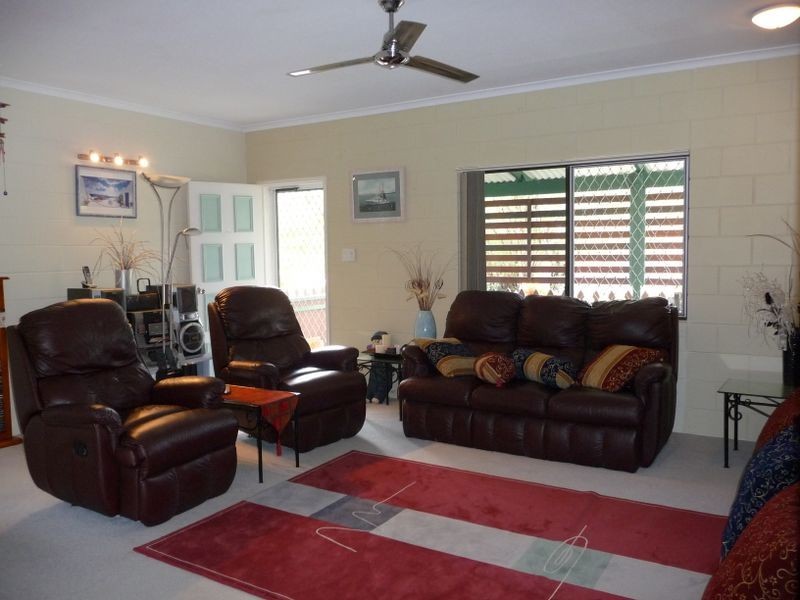 4 Hobson Drive, Brinsmead QLD 4870