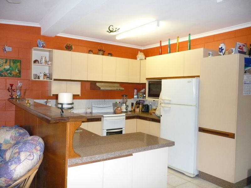 4 Hobson Drive, Brinsmead QLD 4870