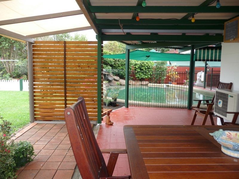 4 Hobson Drive, Brinsmead QLD 4870