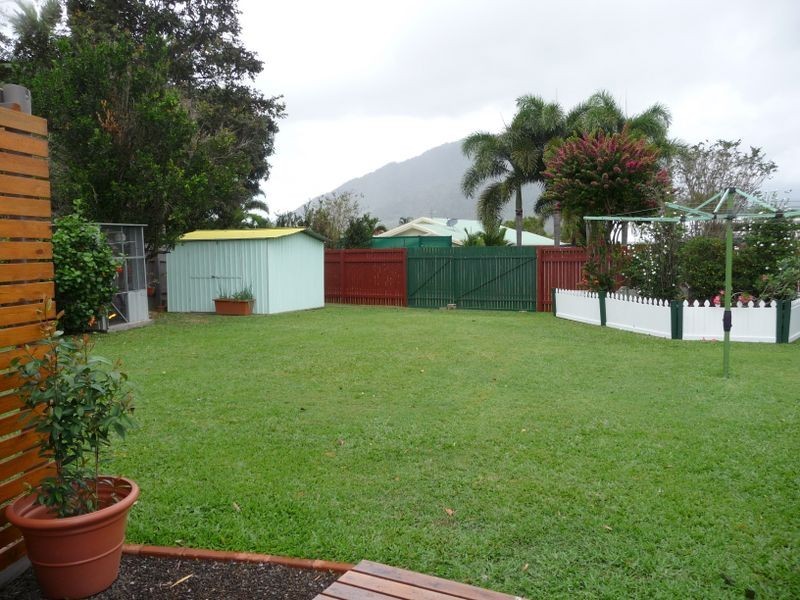 4 Hobson Drive, Brinsmead QLD 4870