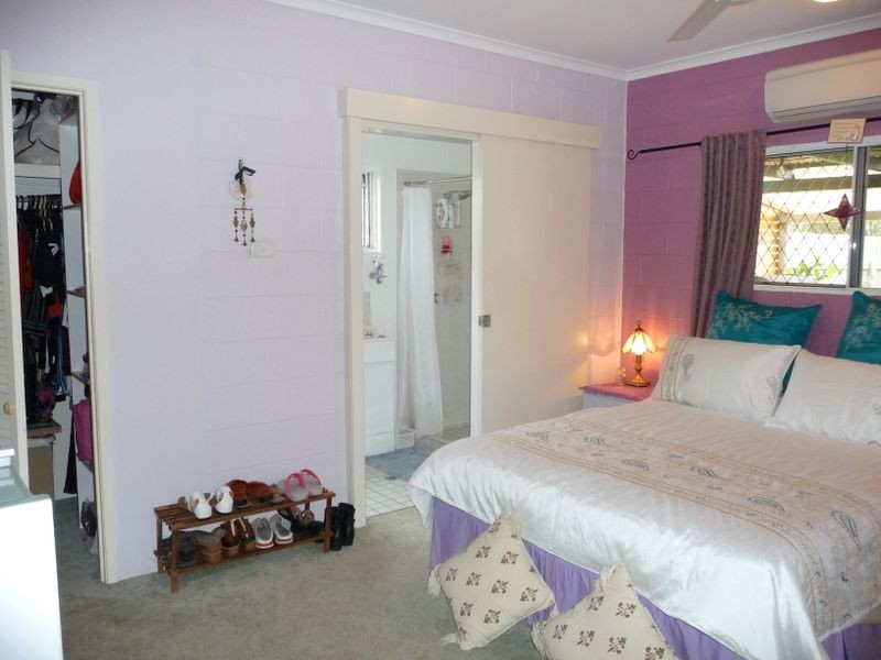 4 Hobson Drive, Brinsmead QLD 4870