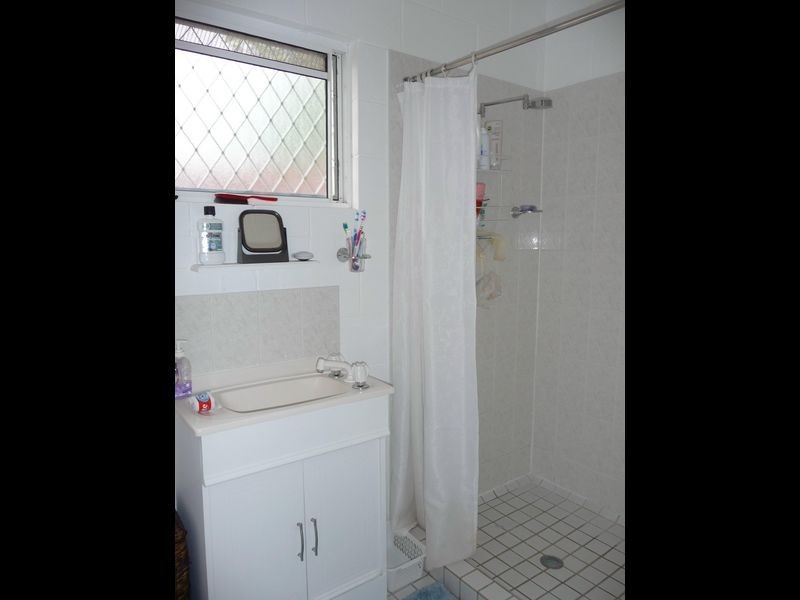 4 Hobson Drive, Brinsmead QLD 4870