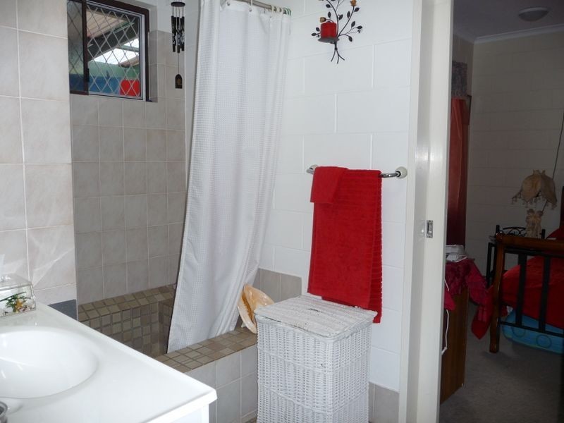 4 Hobson Drive, Brinsmead QLD 4870