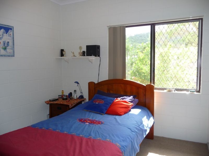 4 Hobson Drive, Brinsmead QLD 4870