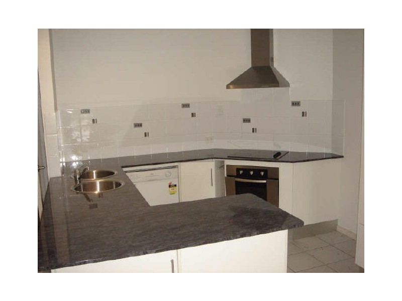 6/72 Digger Street, Cairns North QLD 4870