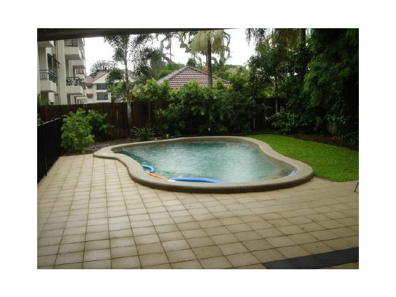 6/72 Digger Street, Cairns North QLD 4870