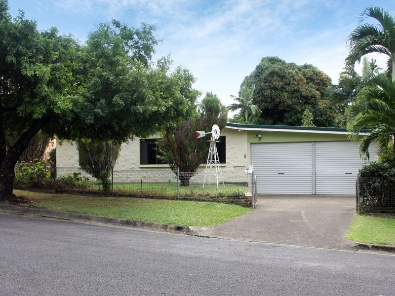 8 Duignan Street, Whitfield QLD 4870