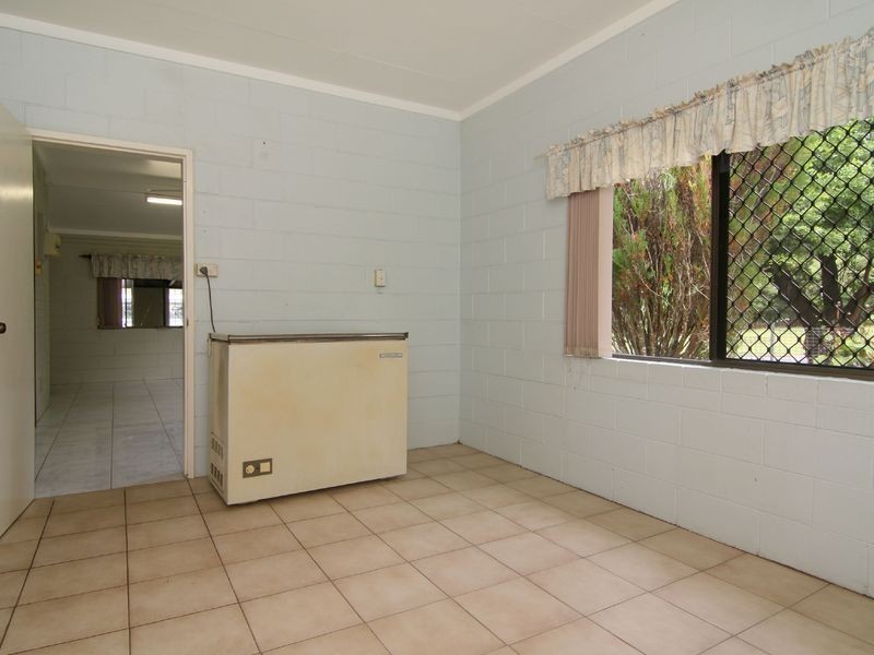 8 Duignan Street, Whitfield QLD 4870