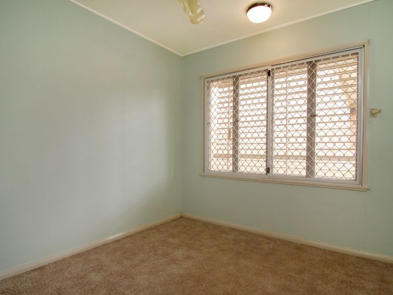 8 Duignan Street, Whitfield QLD 4870