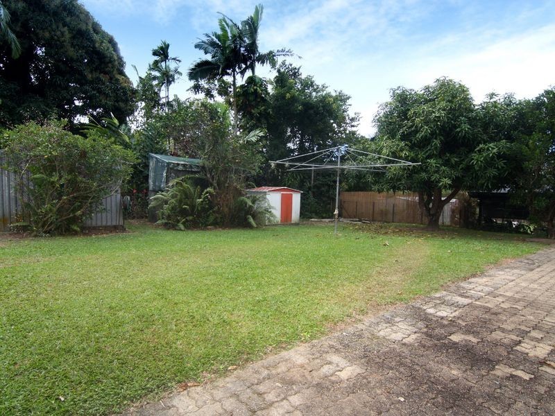 8 Duignan Street, Whitfield QLD 4870