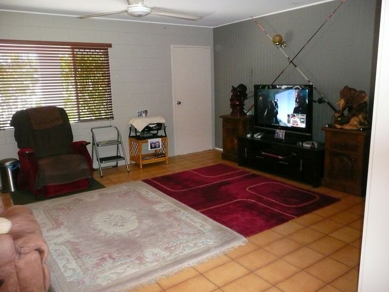 10 Walnut Close, Manoora QLD 4870