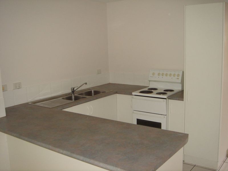 2/42 Springfield Crescent, Manoora QLD 4870