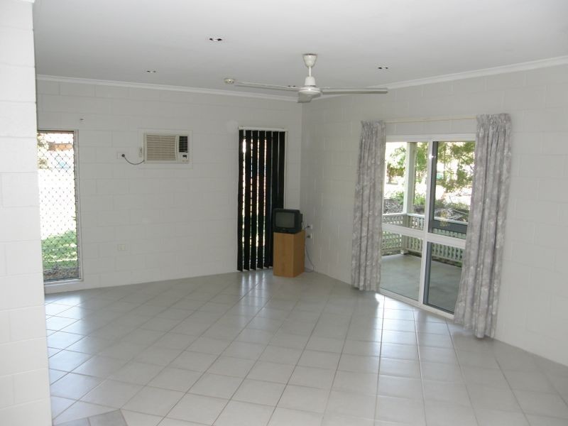 2 Craig Close, Brinsmead QLD 4870