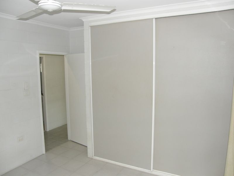 2 Craig Close, Brinsmead QLD 4870