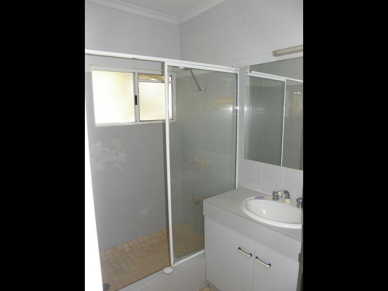 2 Craig Close, Brinsmead QLD 4870