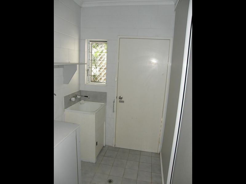 2 Craig Close, Brinsmead QLD 4870