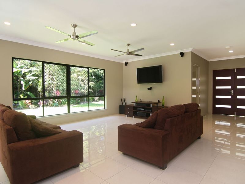 1A Byrnes Close, Whitfield QLD 4870