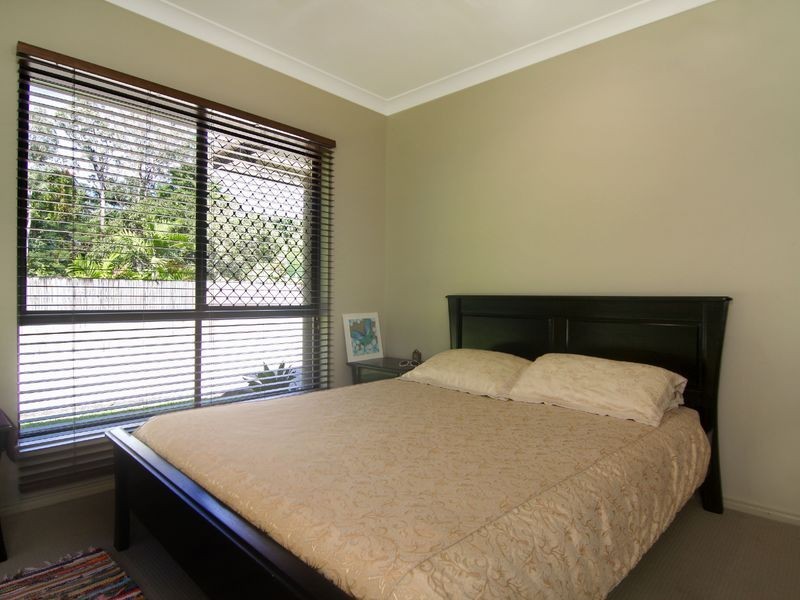 1A Byrnes Close, Whitfield QLD 4870