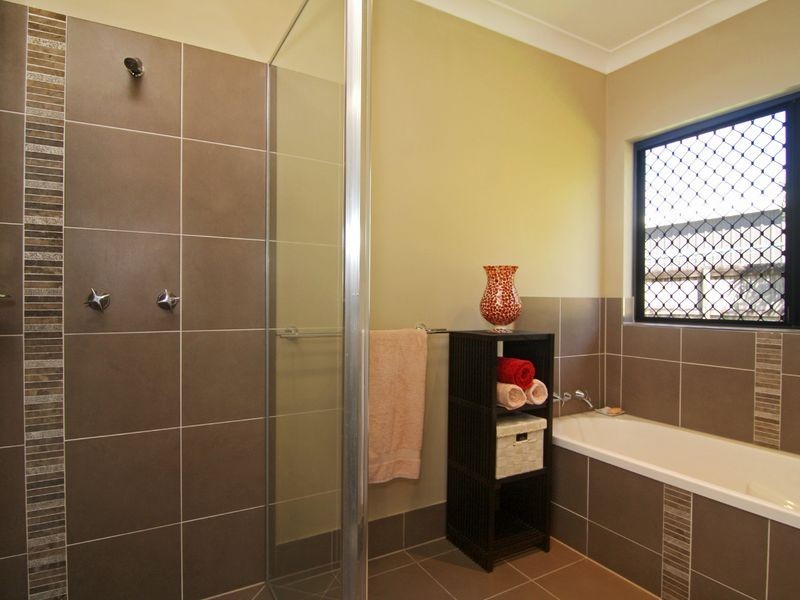 1A Byrnes Close, Whitfield QLD 4870