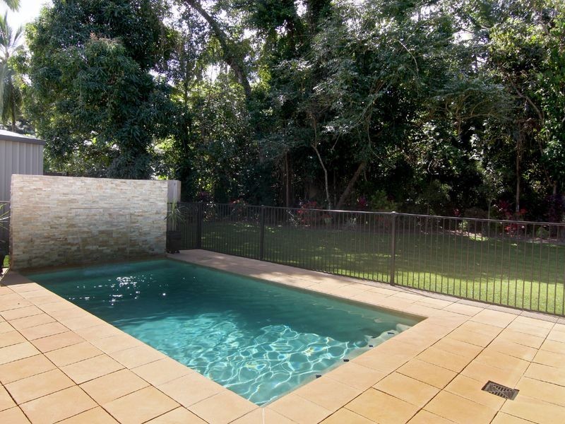 1A Byrnes Close, Whitfield QLD 4870