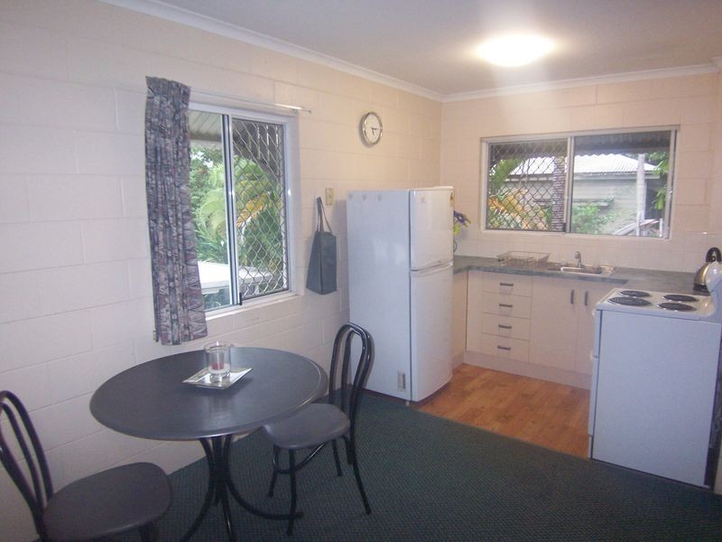 8/171 Hoare Street, Manunda QLD 4870