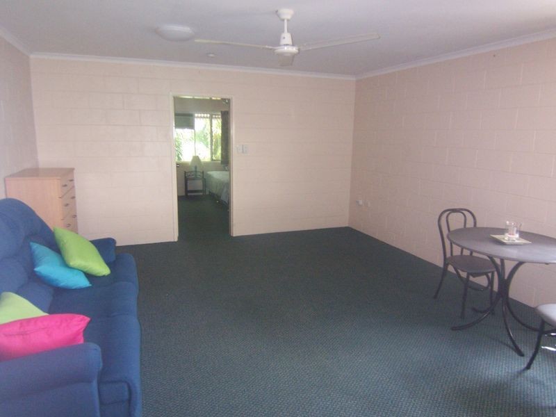 8/171 Hoare Street, Manunda QLD 4870