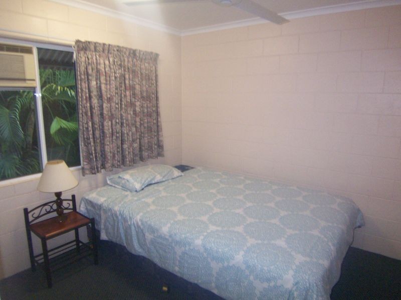8/171 Hoare Street, Manunda QLD 4870