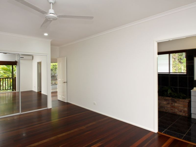 1 Panoramic Place, Whitfield QLD 4870