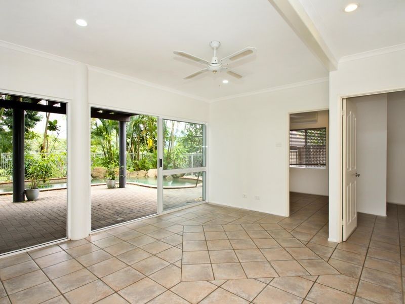 1 Panoramic Place, Whitfield QLD 4870