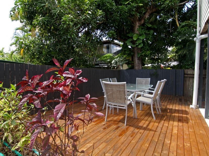 33 Upward Street, Parramatta Park QLD 4870