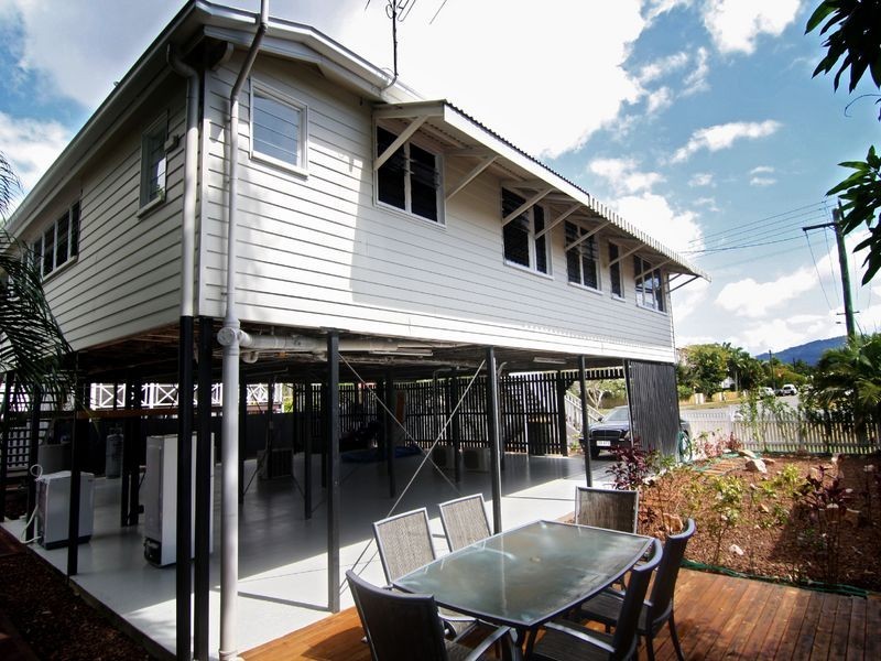 33 Upward Street, Parramatta Park QLD 4870