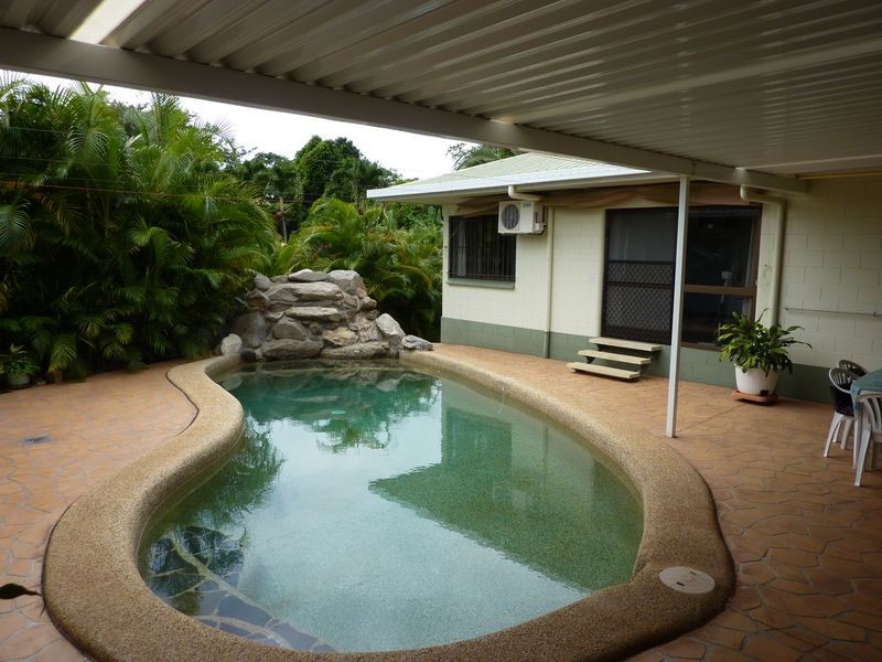 4 Harrison Close, Kanimbla QLD 4870