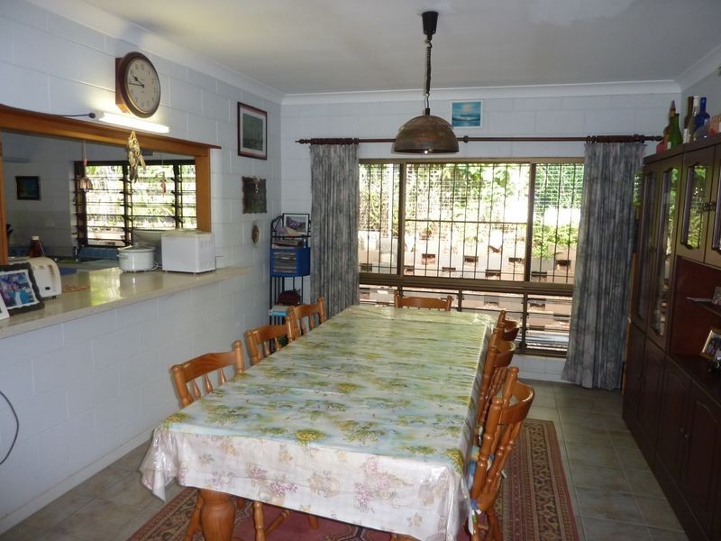 4 Harrison Close, Kanimbla QLD 4870