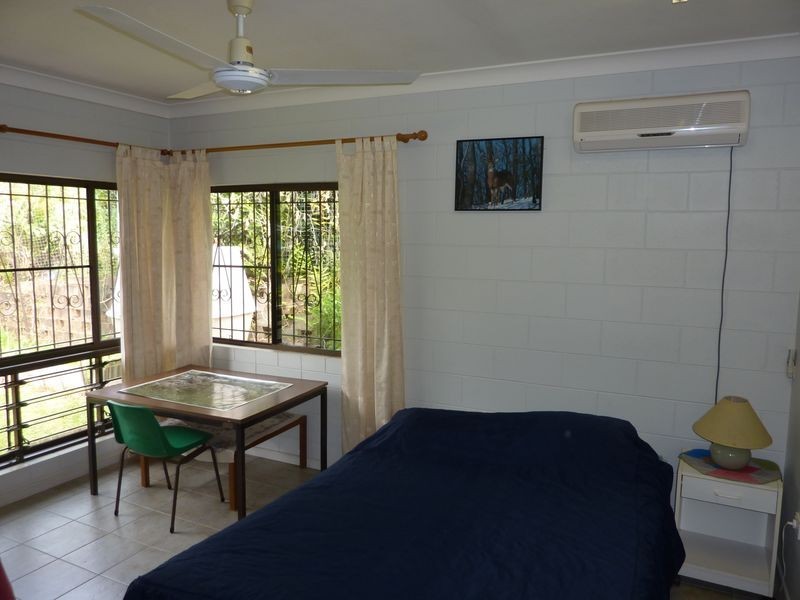 4 Harrison Close, Kanimbla QLD 4870