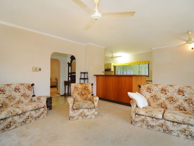 11 Adam Drive, Brinsmead QLD 4870