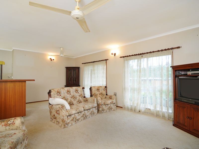 11 Adam Drive, Brinsmead QLD 4870