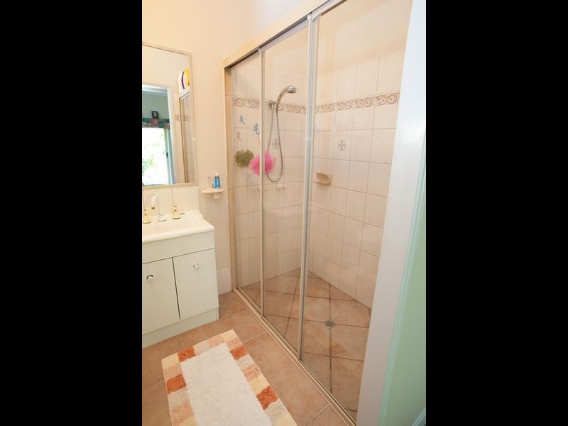 50 Banning Avenue, Brinsmead QLD 4870