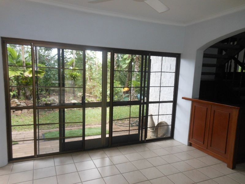 2/22 Collins Avenue, Edge Hill QLD 4870