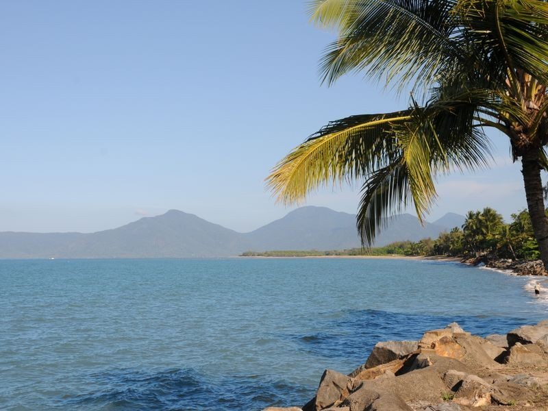 113 O’Shea Esplanade, Machans Beach QLD 4878