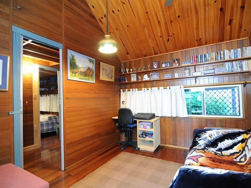 113 O’Shea Esplanade, Machans Beach QLD 4878