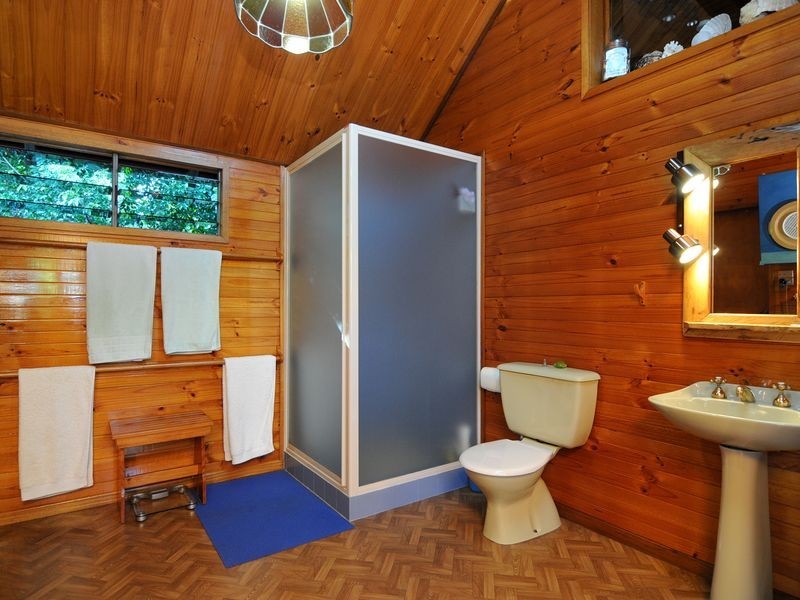 113 O’Shea Esplanade, Machans Beach QLD 4878