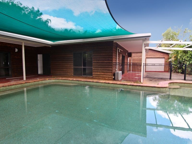 8 Sandpiper Court, Bayview Heights QLD 4868