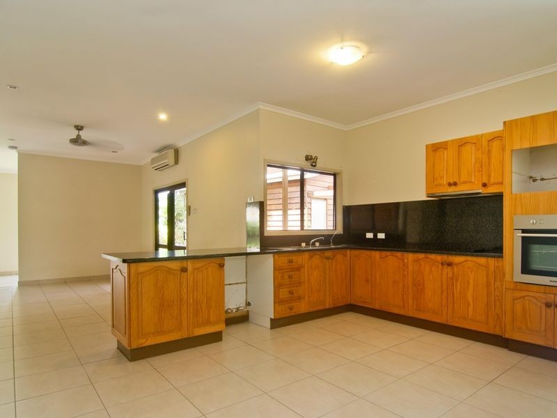 8 Sandpiper Court, Bayview Heights QLD 4868