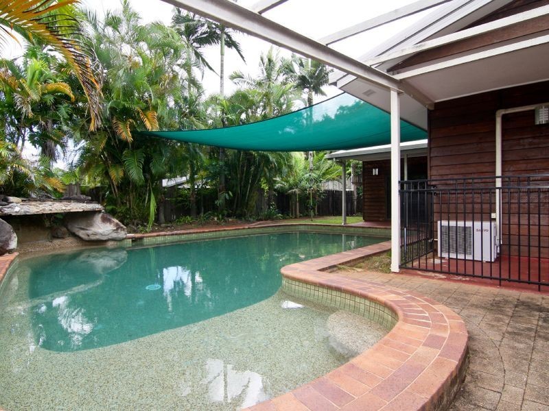 8 Sandpiper Court, Bayview Heights QLD 4868