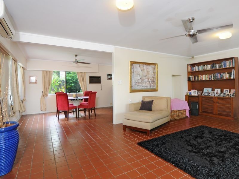 53 Hillview Crescent, Whitfield QLD 4870