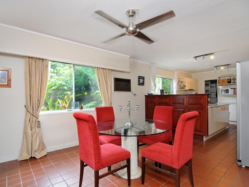 53 Hillview Crescent, Whitfield QLD 4870