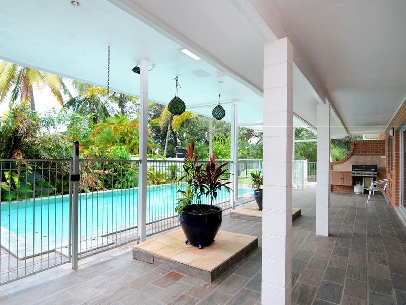 53 Hillview Crescent, Whitfield QLD 4870