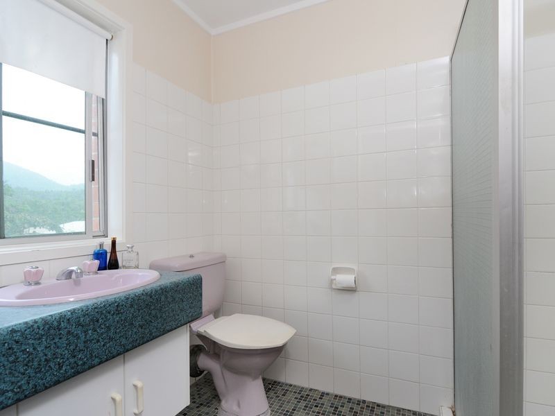 53 Hillview Crescent, Whitfield QLD 4870