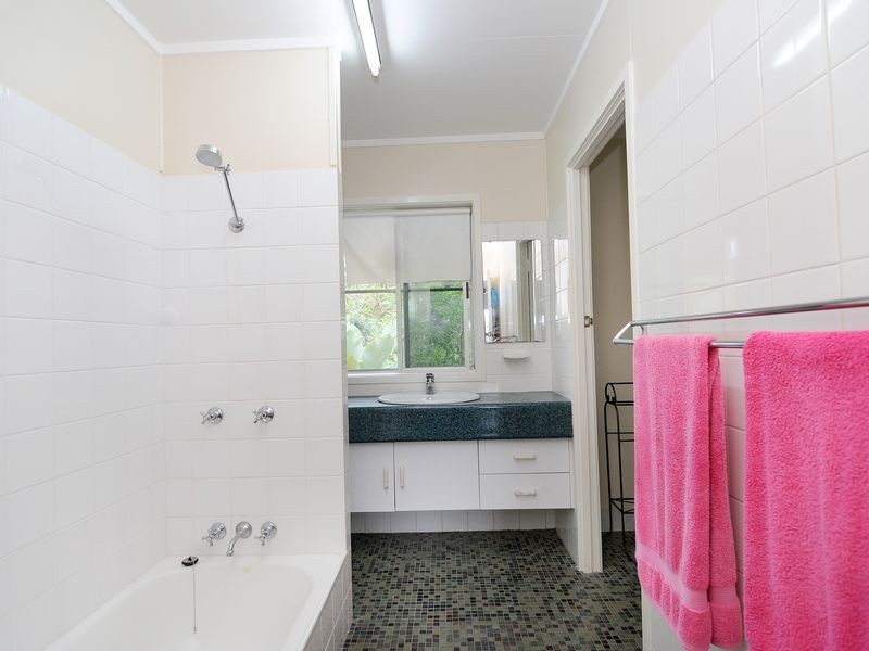 53 Hillview Crescent, Whitfield QLD 4870